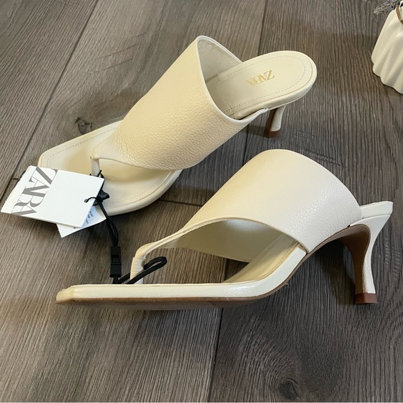 Zara Wide Strap With Toe Post Heeled Leather Sandals Sz:7.5 NWT - Picture 13 of 14